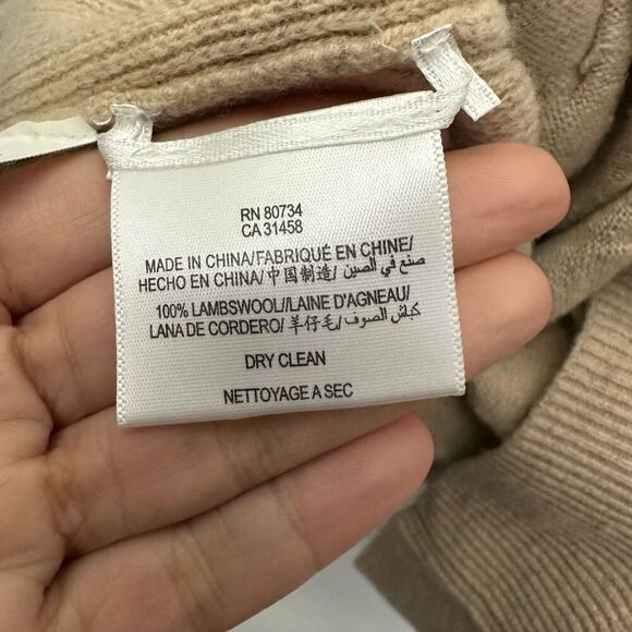 BCBG Maxazria Light Wheat 100% Lambswool Knit Layering Sweater Top Pockets sz M - Picture 8 of 10